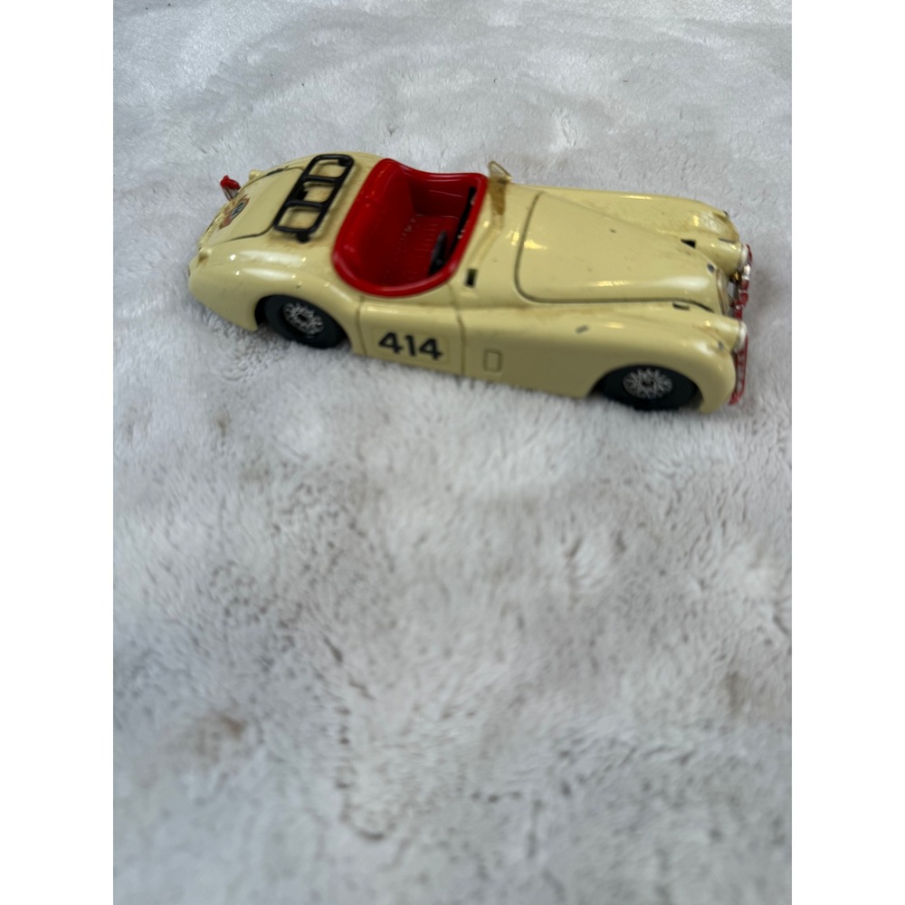 Corgi Jaguar‎ XK 120 Diecast Model Car Cream Red Interior Made in GT Britain 414